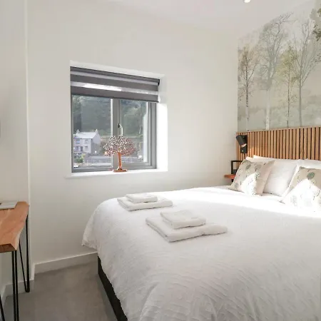 Watch Tree Lägenhet Ulverston